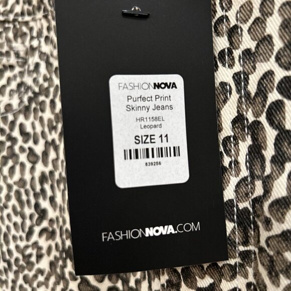 Fashion Nova Purrfectly Print Leopard Print High Rise Skinny Jeans Size 11 NEW - Picture 3 of 4